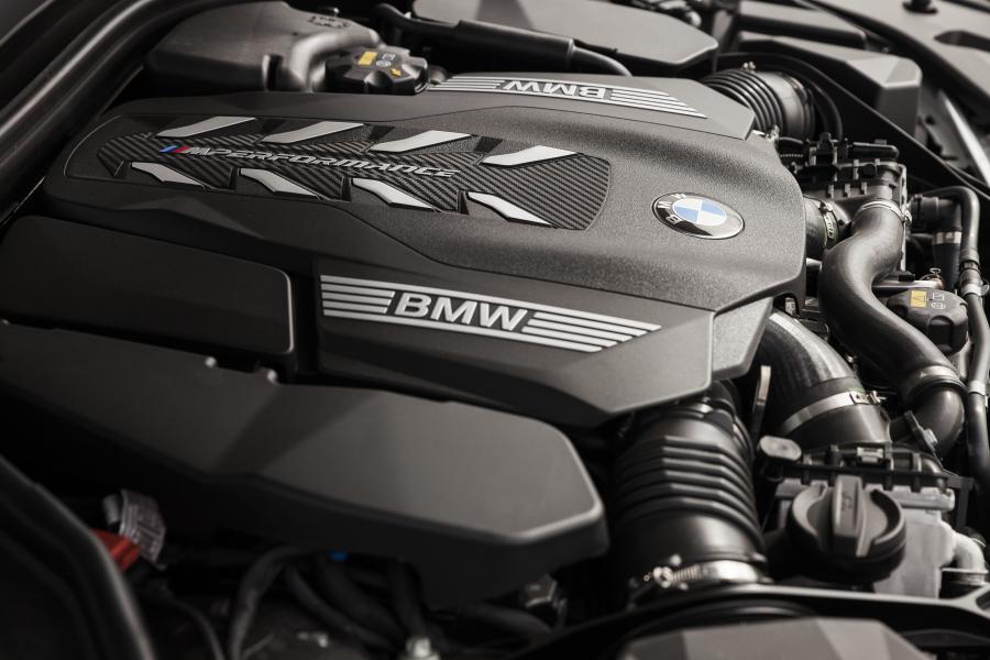 Моторный отсек BMW M850i xDrive (G15) 2018 года  (NA) (фото 23 из 33)